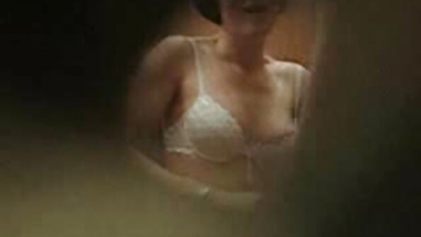 Frumoasa Blonda ca un ciorap fute Cur cu o grămadă de oameni porno gratis cu grase de culoare